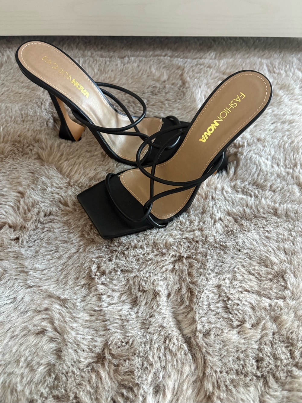 Fashion Nova Black Strappy Square-Toe Heels size 6